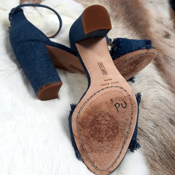 Vince Camuto/ Mid Blue Frayed Denim Chunky Heeled Sandals Size 5M - Picture 8 of 8